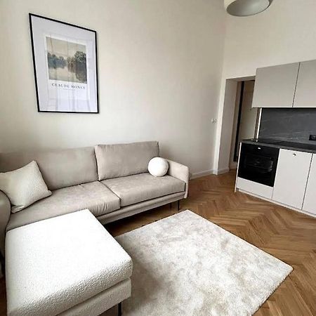 Old Town Residence , Wi-Fi , 2-Beds , Aesthetics - By Hik Apartments Warszawa Exteriör bild
