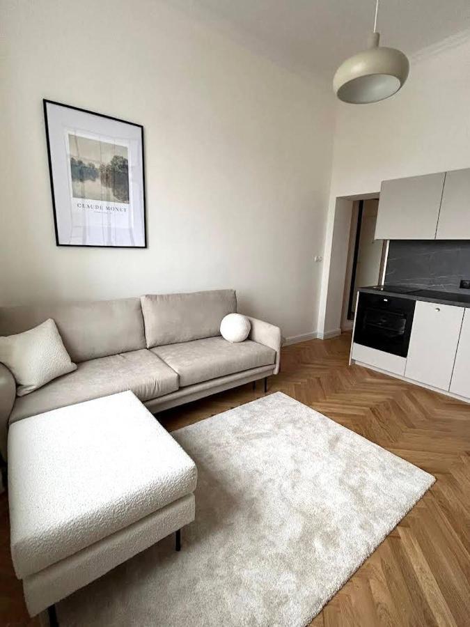 Old Town Residence , Wi-Fi , 2-Beds , Aesthetics - By Hik Apartments Warszawa Exteriör bild